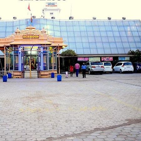 Hotel Nyay Mandir Bharuch Exteriér fotografie