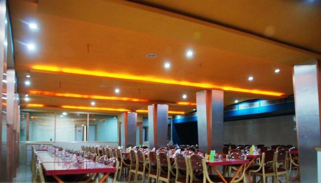 Hotel Nyay Mandir Bharuch Exteriér fotografie
